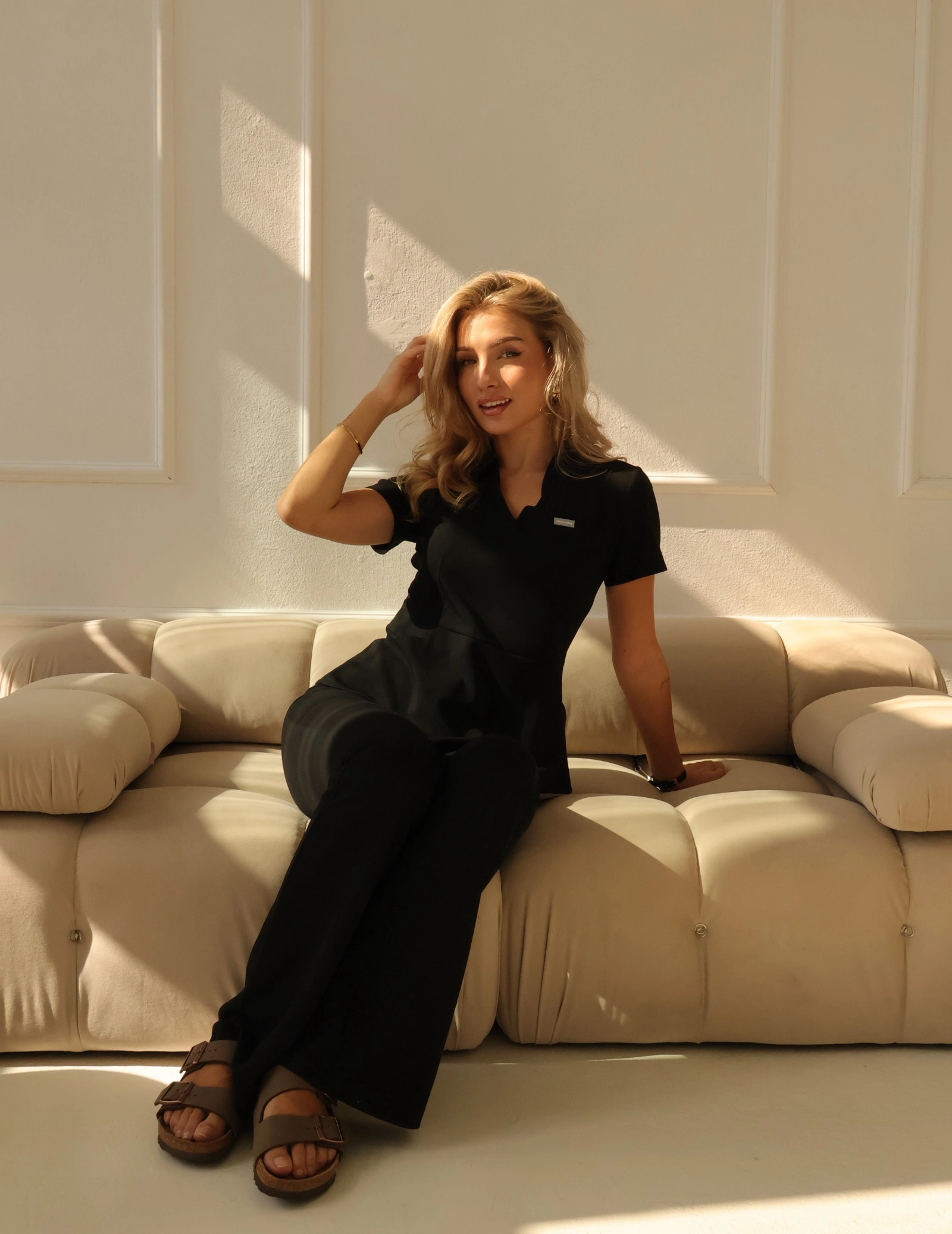 Női Orvosi Felső Kori - BLACK