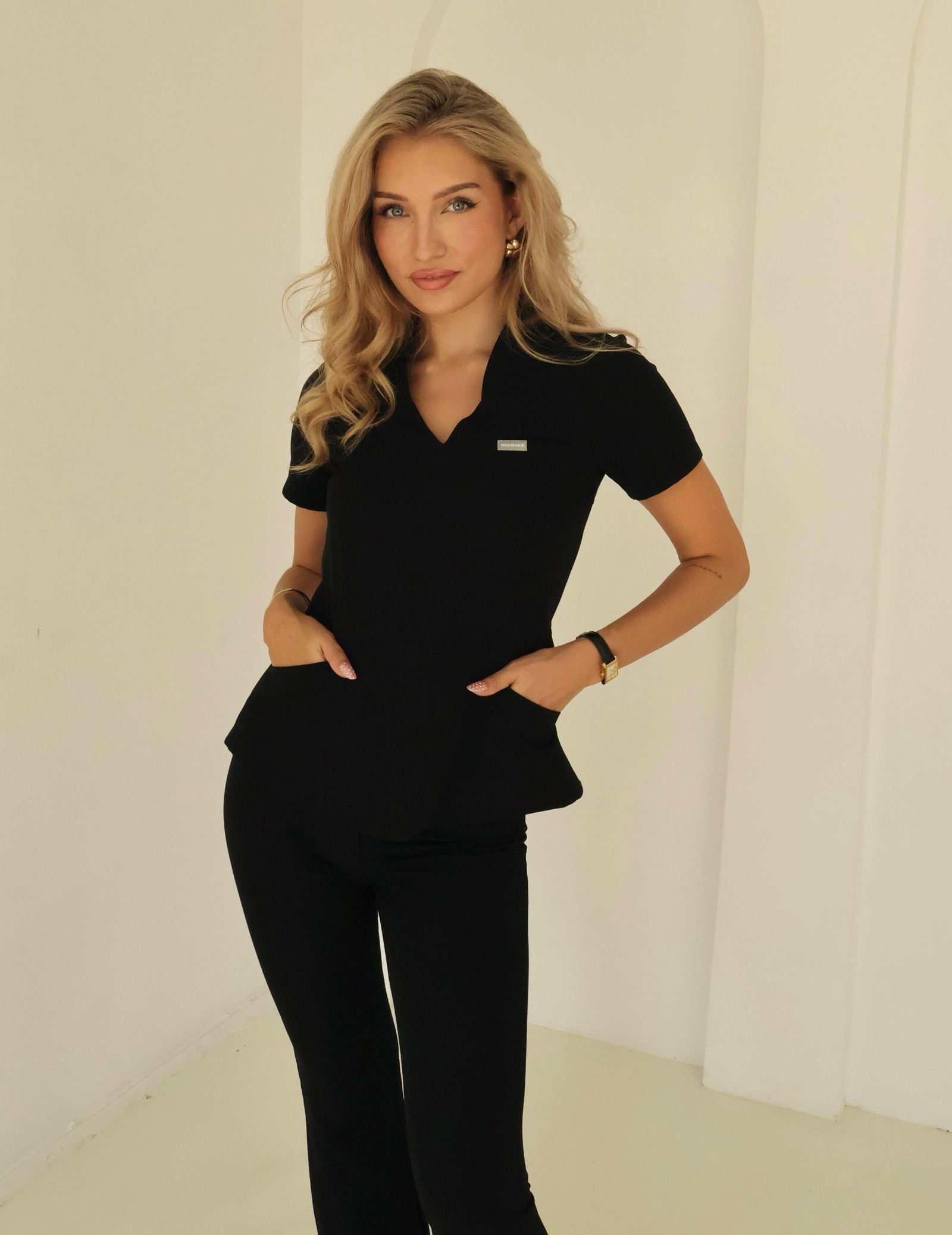 Női Orvosi Felső Kori - BLACK