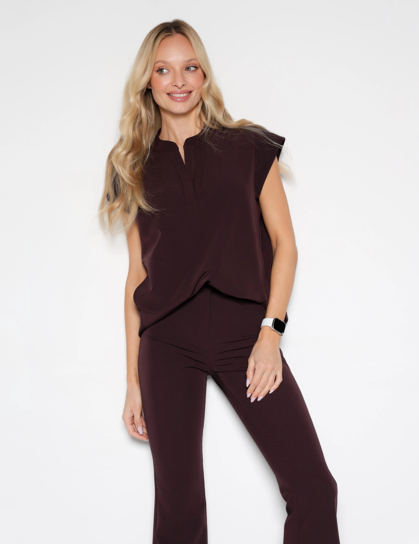 Női Orvosi Felső Khloe - DARK CHOCOLATE