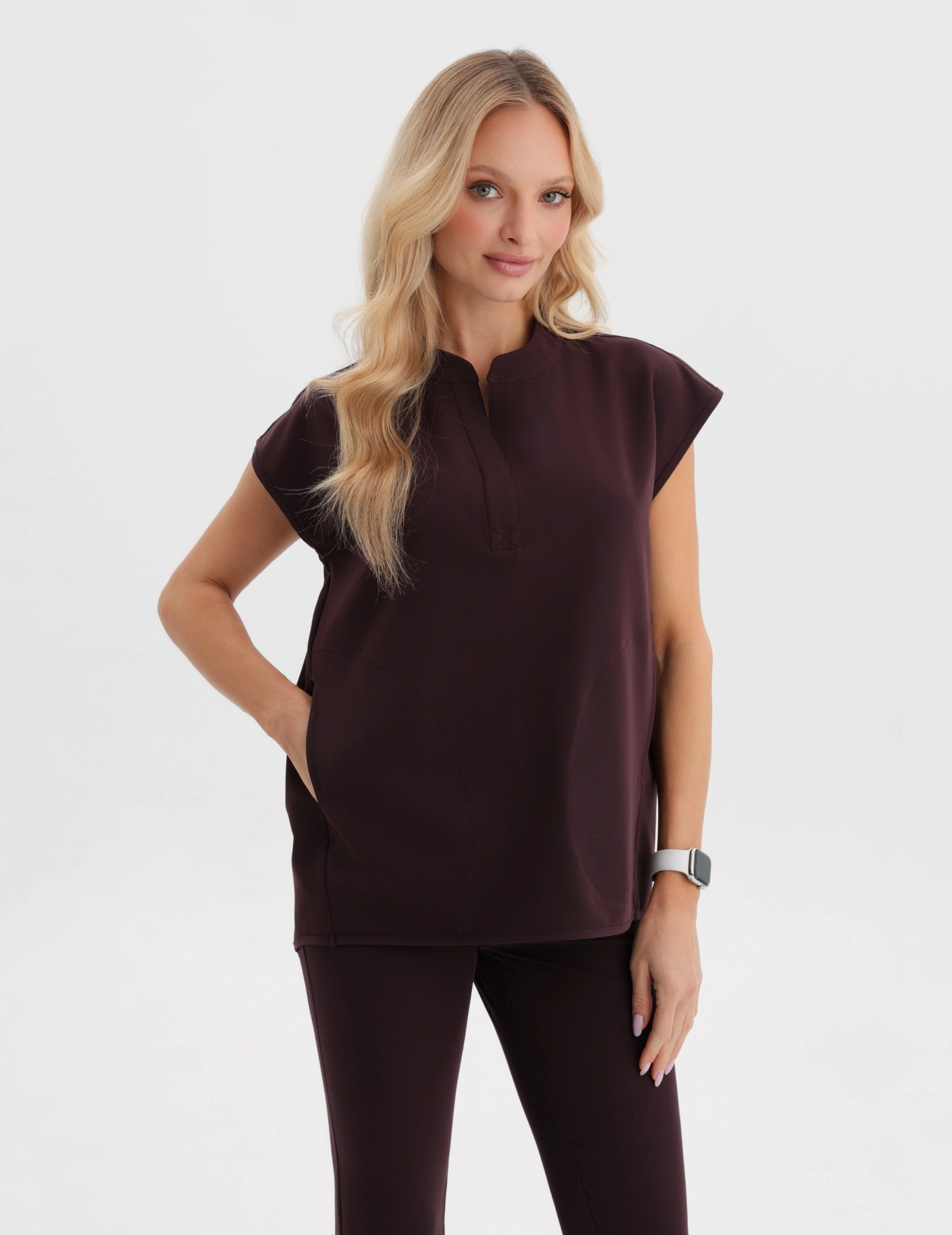 Női Orvosi Felső Khloe - DARK CHOCOLATE