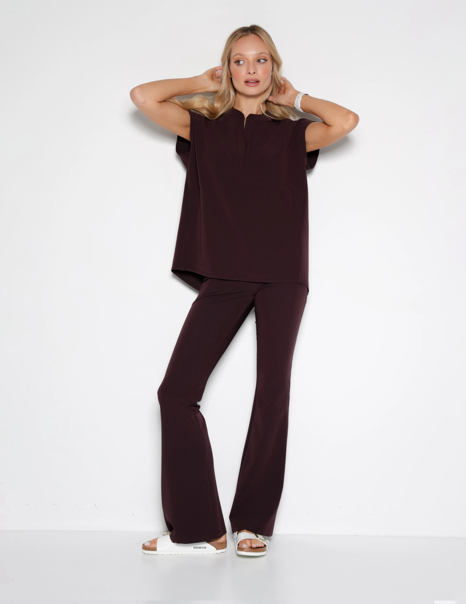 Női Orvosi Felső Khloe - DARK CHOCOLATE